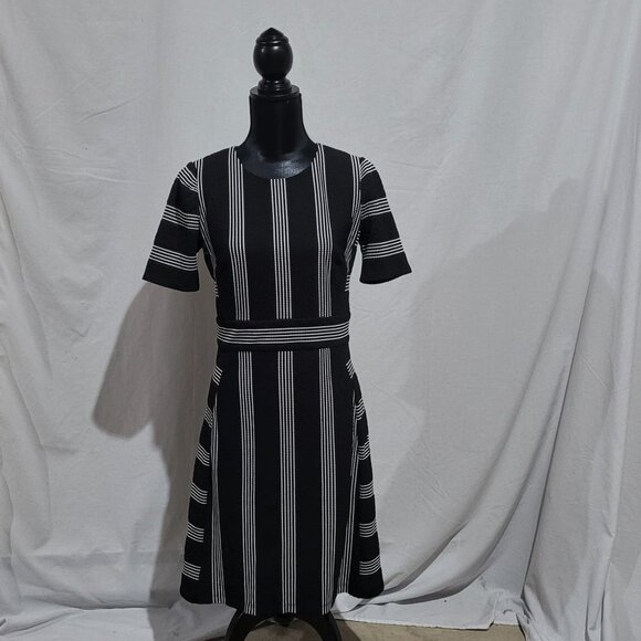 White House Black Market Dresses & Skirts - WHBM dress White House Black Market black and white striped short sleeve casual